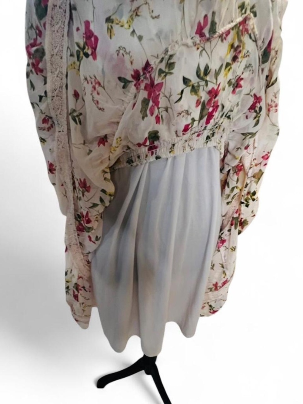 Floral Ruffle Dress with Waffle Waist by Taylor in Size 2 - Picture 5 of 8